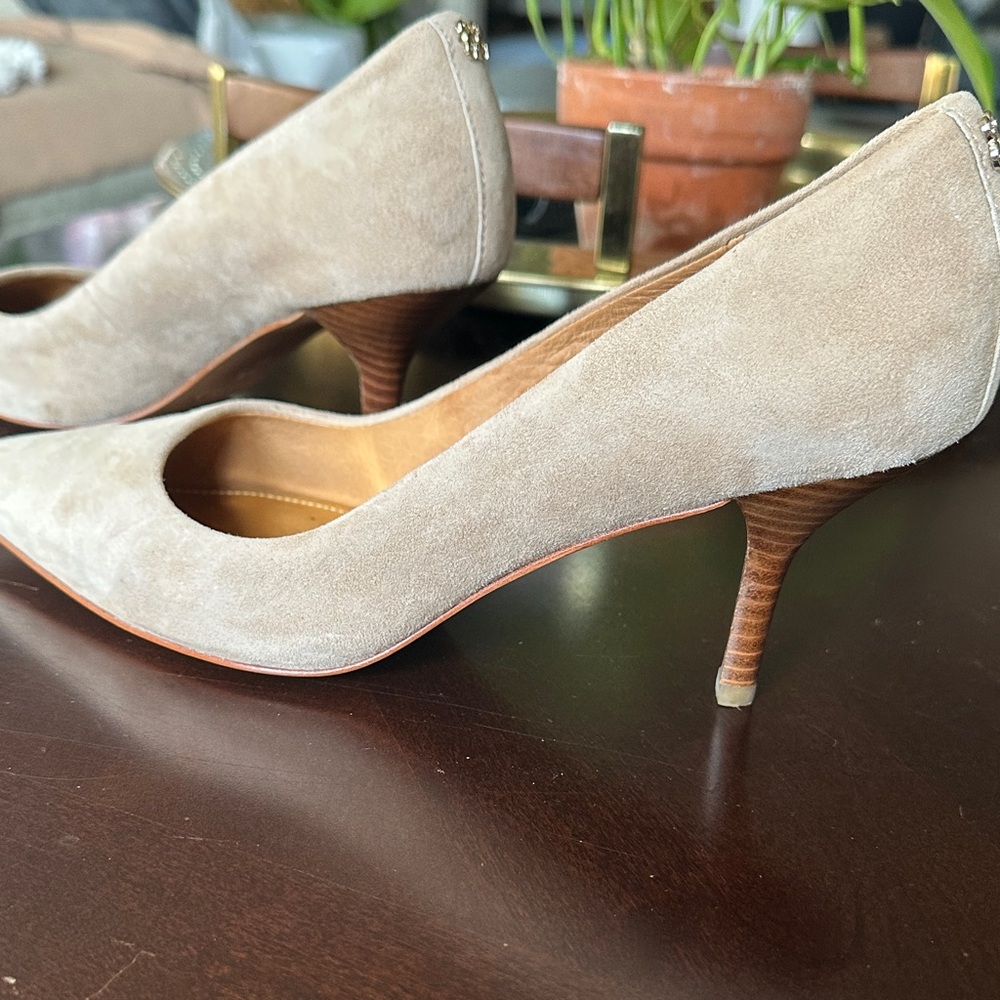 Coach Suede Pumps 7.5 - Picture 7 of 11